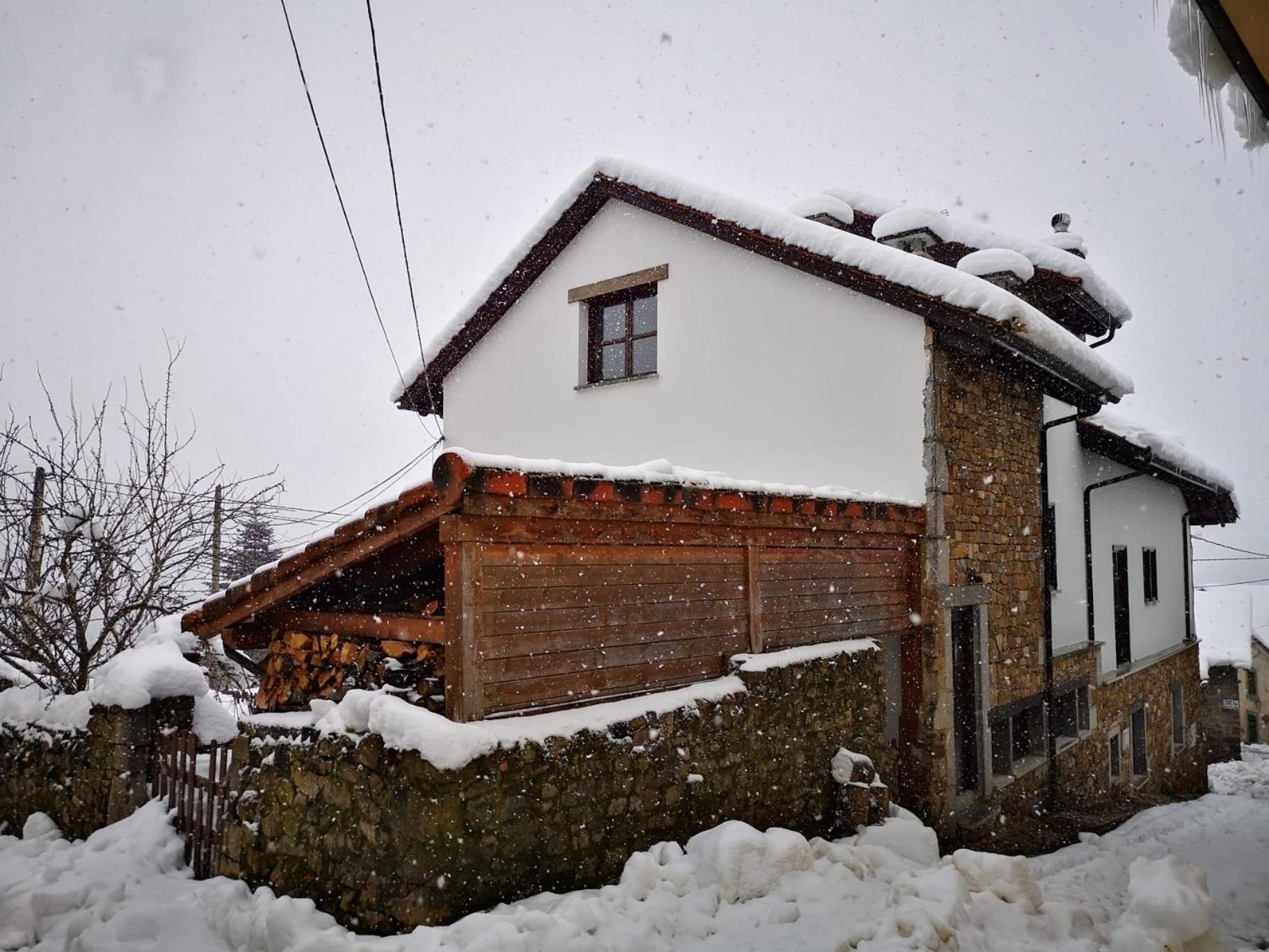 Apartamentos Rurales El Collain De Campiellos Exteriör bild
