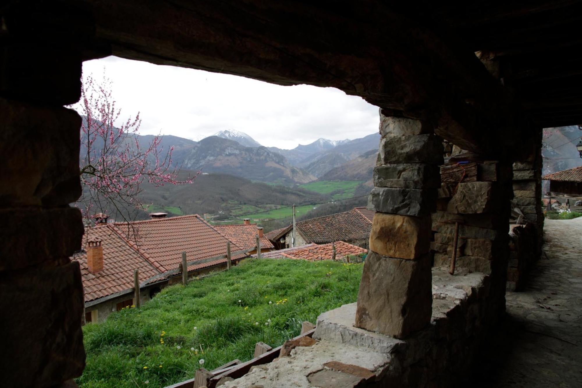 Apartamentos Rurales El Collain De Campiellos Exteriör bild