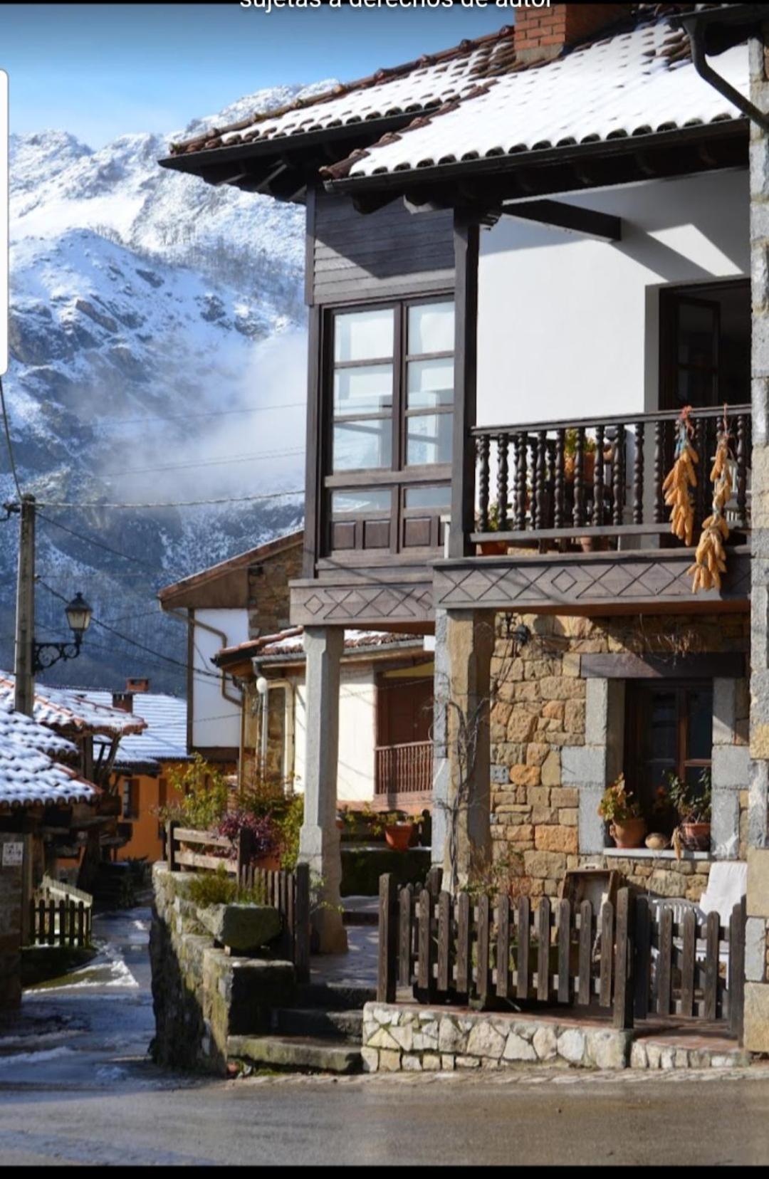 Apartamentos Rurales El Collain De Campiellos Exteriör bild