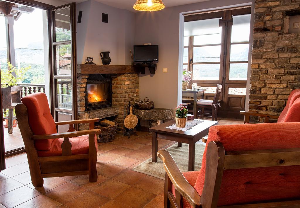 Apartamentos Rurales El Collain De Campiellos Exteriör bild