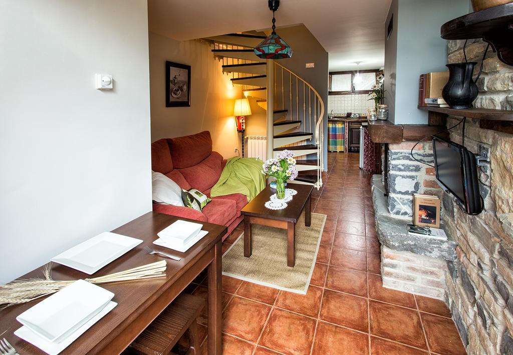 Apartamentos Rurales El Collain De Campiellos Exteriör bild